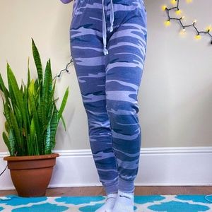 Trendy Camo Joggers Z Supply